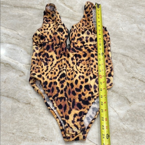 TOPSHOP Leopard Print Bodysuit | Size 6 - Picture 6 of 10